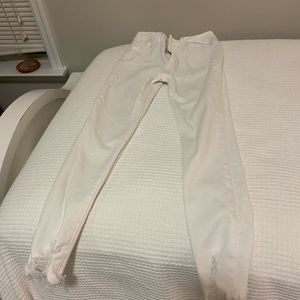 White frayed jeans